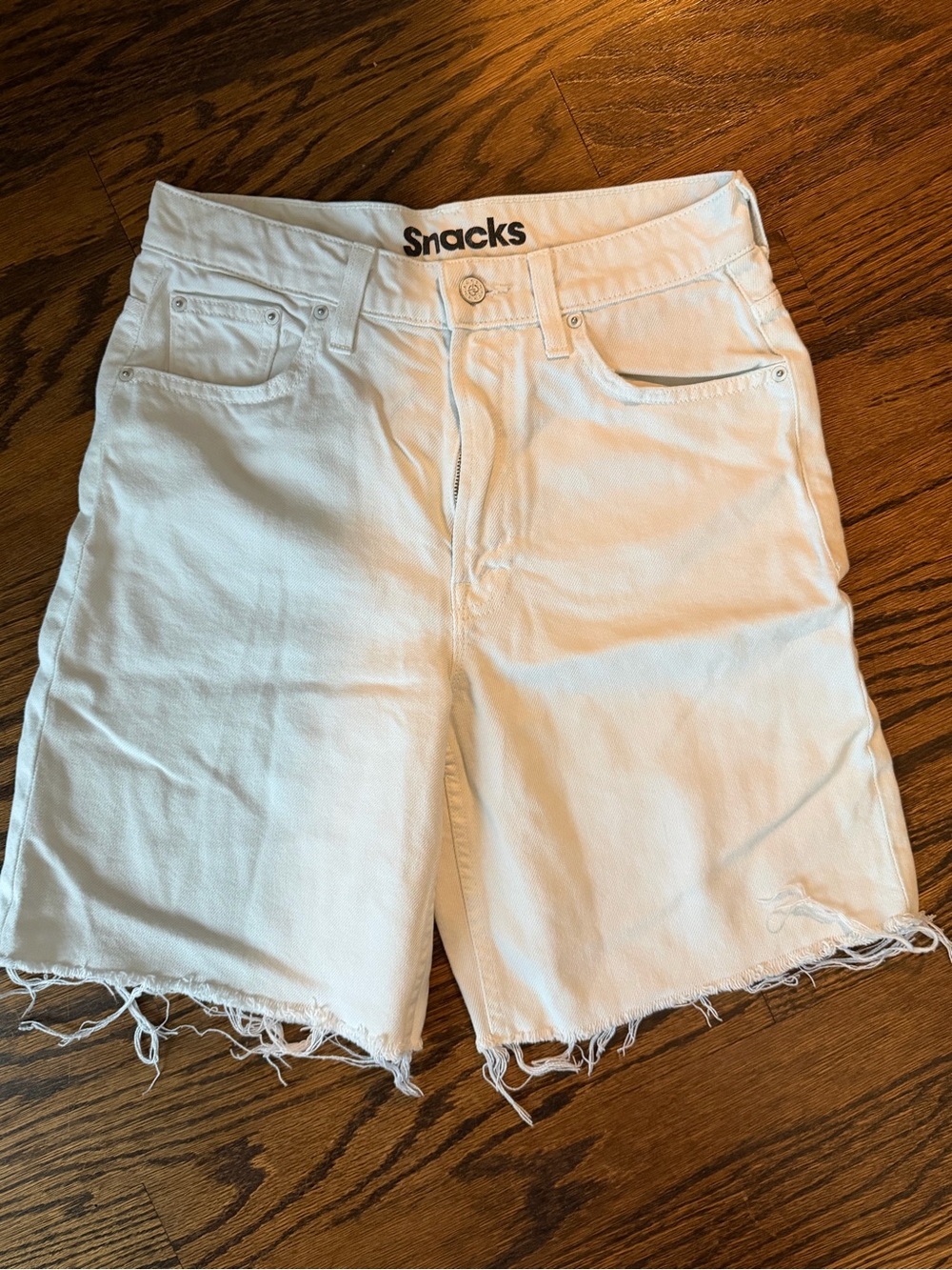 MOTHER White Denim Shorts with Branded Waist Tab